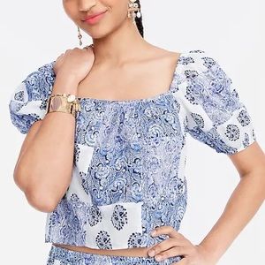 Puff-sleeve cropped top in patchwork print